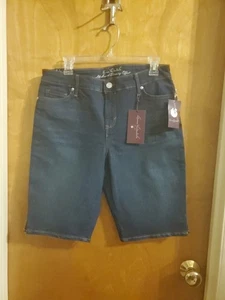 Gloria Vanderbilt Dark Blue Denim Bermuda Shorts - Size 8 - Picture 1 of 4