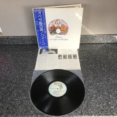 LP VINYL QUEEN NIGHT AT THE OPERA P-10075E JAPAN 1ST PRESS OBI INSERT EX+/EX+ - Image 1 of 4