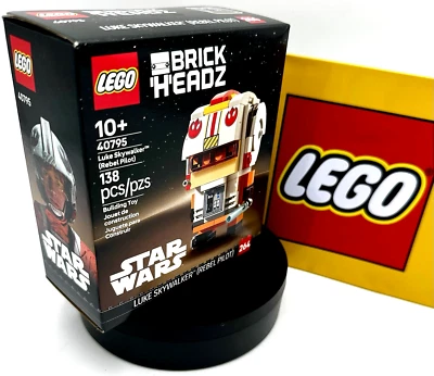 LEGO Brickheadz 40795 Star Wars Luke Skywalker (Rebel Pilot) [264] - Image 1 of 2