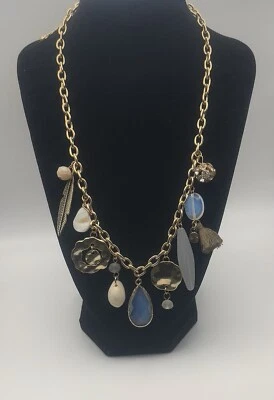 Collar con dije en tono dorado piedras concha de opalita simuladas ajustable 23 pulgadas Foto 1 de 4