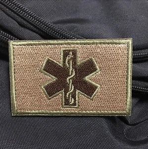 ENFERMERA MÉDICA Paramédico Bordado Táctico Ejército Gancho Lazo Parche Sujetador Insignia - Imagen 1 de 2