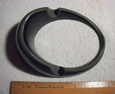 Griffin iPad Loop P2781K ~Desktop Stand For Tablets - Image 1 of 4