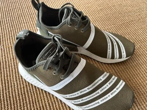 White Mountaineering x NMD R 2 Primelnit Olive - Bild 1 von 6