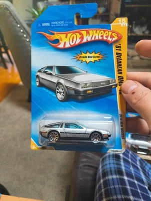 Hot Wheels 2010 '81 DeLoren DMC-12 con escotilla año de apertura. Como nuevo Foto 1 de 4