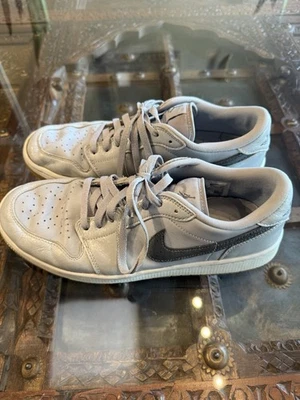 Talla 10.5 Air Jordan 1 Golf Low Wolf Gris Goma Clásico Sin Tacos Plateado Premium  Foto 1 de 4