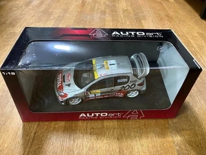 Unopened 1/18 scale Autoart PEUGEOT 206 WRC 2001 #1 model car - Picture 1 of 7