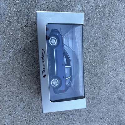 Porsche Cayenne S 2015 Minichamps Dealer Edition Diecast in scale 1/43 - Image 1 of 4