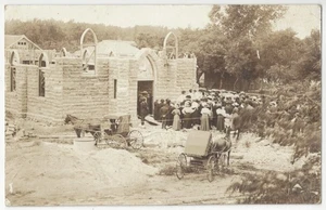 Glasco, Kansas 1910 - FOTO REAL Colocando piedra de esquina para iglesia - Postal antigua - Imagen 1 de 2