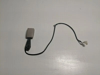 Hebilla de cinturón de seguridad delantero izquierdo Mitsubishi Galant 2000 OEM - bronceado UO45 Foto 1 de 4