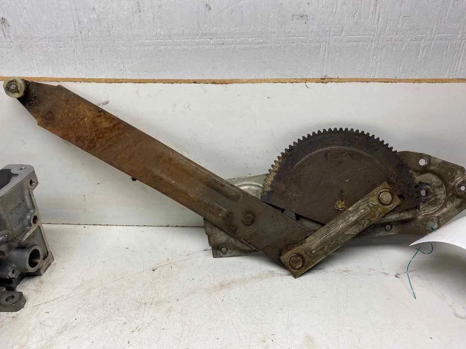 1974 1975 1976 1978 1979 年水星 COUGAR 前门调节器左 — 第 1/3 张图片