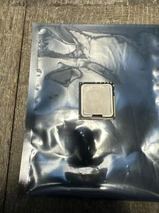 Procesador de CPU Intel SLBWZ Xeon E5645 2,4 GHZ 6 núcleos 5,86 GT/s QPI 12 MB LGA1366 - Imagen 1 de 5