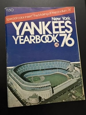VINTAGE BICENTENNIAL 1976 Official NY Yankee Yearbook Collector - Image 1 of 4