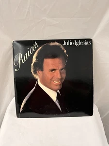 Raíces the Best Vinyl LP By Julio Iglesias - 1989 CBS Récords “Bamboleo” - Picture 1 of 4