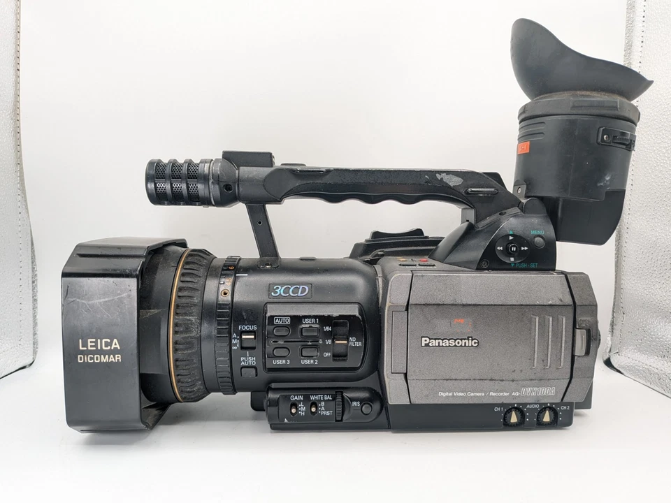 Panasonic AG-DVX100A MiniDV 3CCD Camcorder DVX100A working 1167 hour - Image 1 of 4