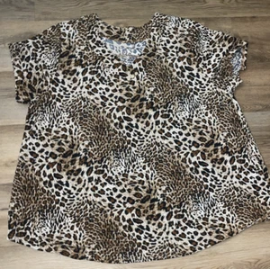 WOMAN WITHIN Outlet Leopard Cheetah Jaguar Blouse Top Shirt 26W 28W 3XL❤️bt15m20 - Picture 1 of 10
