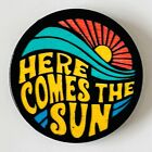 HERE COMES THE SUN / THE BEATLES - PIN BADGE / BROOCH