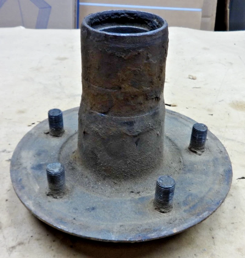 Buje delantero Ford modelo T 1926 1927 para rueda de radios de cable original + Foto 1 de 4