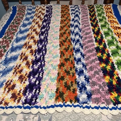 Manta afgana hecha a mano multicolor 55 X 47 pequeña núcleo de cabaña Foto 1 de 4