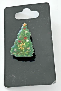 Christmas Tree Exclusive Pin From Gaylord Palms Resort Logo Hotel - Picture 1 of 3