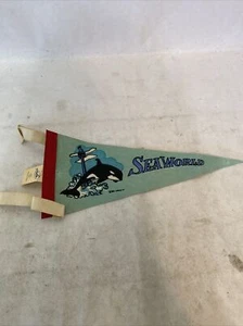 1973 Vintage SEA WORLD Souvenir Pennant Tourism Shamu Mini 12” With Tag - Picture 1 of 10