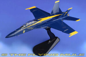 Hobby Master 1:72 F/A-18F Super Hornet USN Blue Angels #7