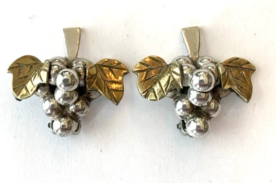 Vintage 925 Mexico Sterling Silver Brass Grape Bunch Clip On Earrings 18 g - Image 1 of 4