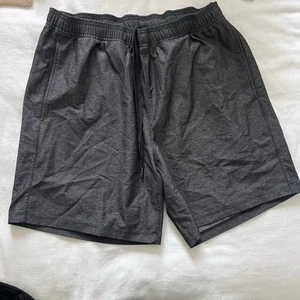 Rhone Herren Sportshorts Herren grau 7 "ungefüttert Größe Large - Bild 1 von 9