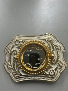 Silber Dollar Weiß und Gold Western Stil Gürtelschnalle Neu aus altem Lagerbestand - Bild 1 von 2