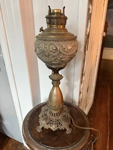 Antique Victorian. Ornate Banquet Lamp - Picture 1 of 10
