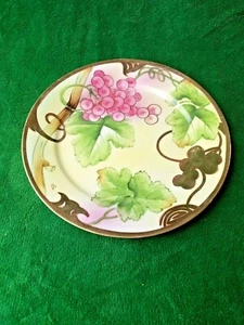 Vintage Hand Painted CHIKUSA Nippon Plate Grapes 9" Japan - Picture 1 of 4
