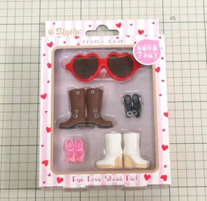 Takara Tomy CWC Neo Blythe Muñeca Vestido Ojo Amor Zapatos Rojo - Imagen 1 de 3