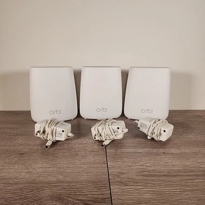 NETGEAR Orbi RBR20 Router & 2 RBS20 Satellites - Image 1 of 4