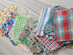 Mixed Lot of 60 Vintage 6" Fabric Squares 11 Different Prints - Picture 1 of 5