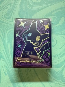 Fundas para cartas Pokémon Mimikyu Paldean Fates ETB 65 quilates - Imagen 1 de 2