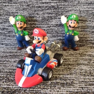 Super Bros Mario Kart Pull Back Racer - Mario with Free Luigi Figures FREEPOST - Picture 1 of 7