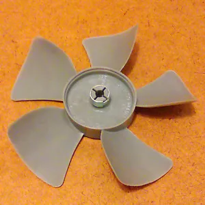 5 Zoll Durchmesser Kunststoff Lüfterblatt/Propeller. 3/16 Zoll Bohrung. CCW Rotation. - Bild 1 von 2