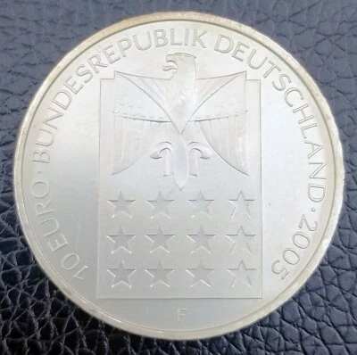 Germany silver coin, 10 euro, 2005, DIE WAFFEN NIEDER - Image 1 of 2
