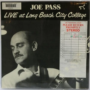 JOE PASS BBC GRAMOPHONE LIBRARY LP "LIVE AT LONG BEACH CITY COLLEGE" (PABLO) - Bild 1 von 5
