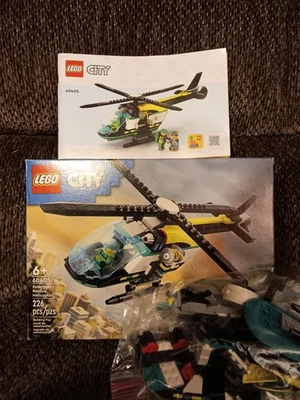 LEGO City helicóptero de rescate de emergencia 60405  Foto 1 de 2