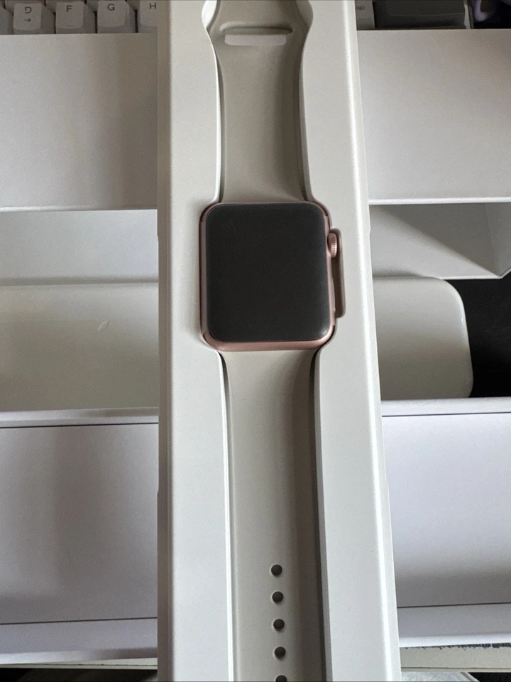 2015 Apple Watch 42mm - Rose Gold (MLC62LL/A) - Image 1 of 4