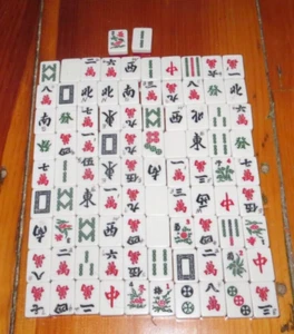 Vintage weiße Acryl Ma Jong klobige Fliesen Mahjong 147 Stück - Bild 1 von 3