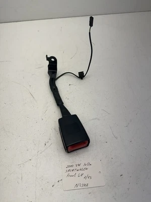 Volkswagen Jetta Sportwagen 2011-2014 hebilla de cinturón de seguridad delantero izquierdo OEM. Foto 1 de 4