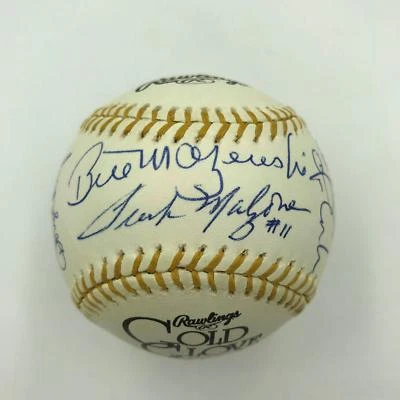 Nice Gold Glove Winners Signed Baseball 19 Sigs Gary Carter Bill Mazeroski - Image 1 of 4