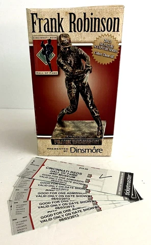 Frank Robinson Replica Sculpture Statue Cincinnati Reds/w 5 Hall of Fame Tickets Cover