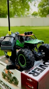 Remote Control Car Toy Crawler 4x4 Rc Auto Best Climbing Off Road- Green Color - Picture 1 of 13