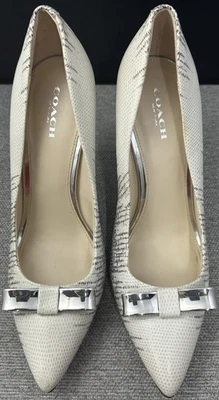 Pajarita Coach gris tostado piel de serpiente 4 pulgadas tacón alto tacón de aguja metal plateado 7,5B Foto 1 de 4