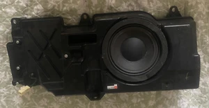 ALTAVOZ SUBWOOFER TOYOTA TACOMA JBL 86150-04030 SIN AMPLIFICADOR - Imagen 1 de 5