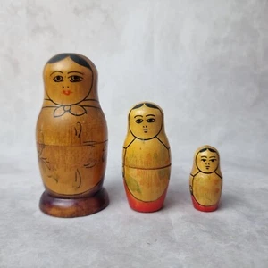 3 Poupées Russes en Bois – Made in USSR – Matriochka Vintage à Décor Graphique - Imagen 1 de 10