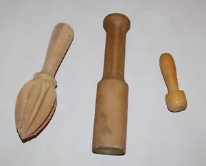 Vintage Wooden Implements - Juicer, Meat Tool, Small Pestles / Mixed Lot of 3 - Picture 1 of 12