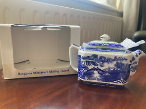 Vintage Ringtons Miniature Maling Teapot Willow Pattern Design - Art Deco Style 